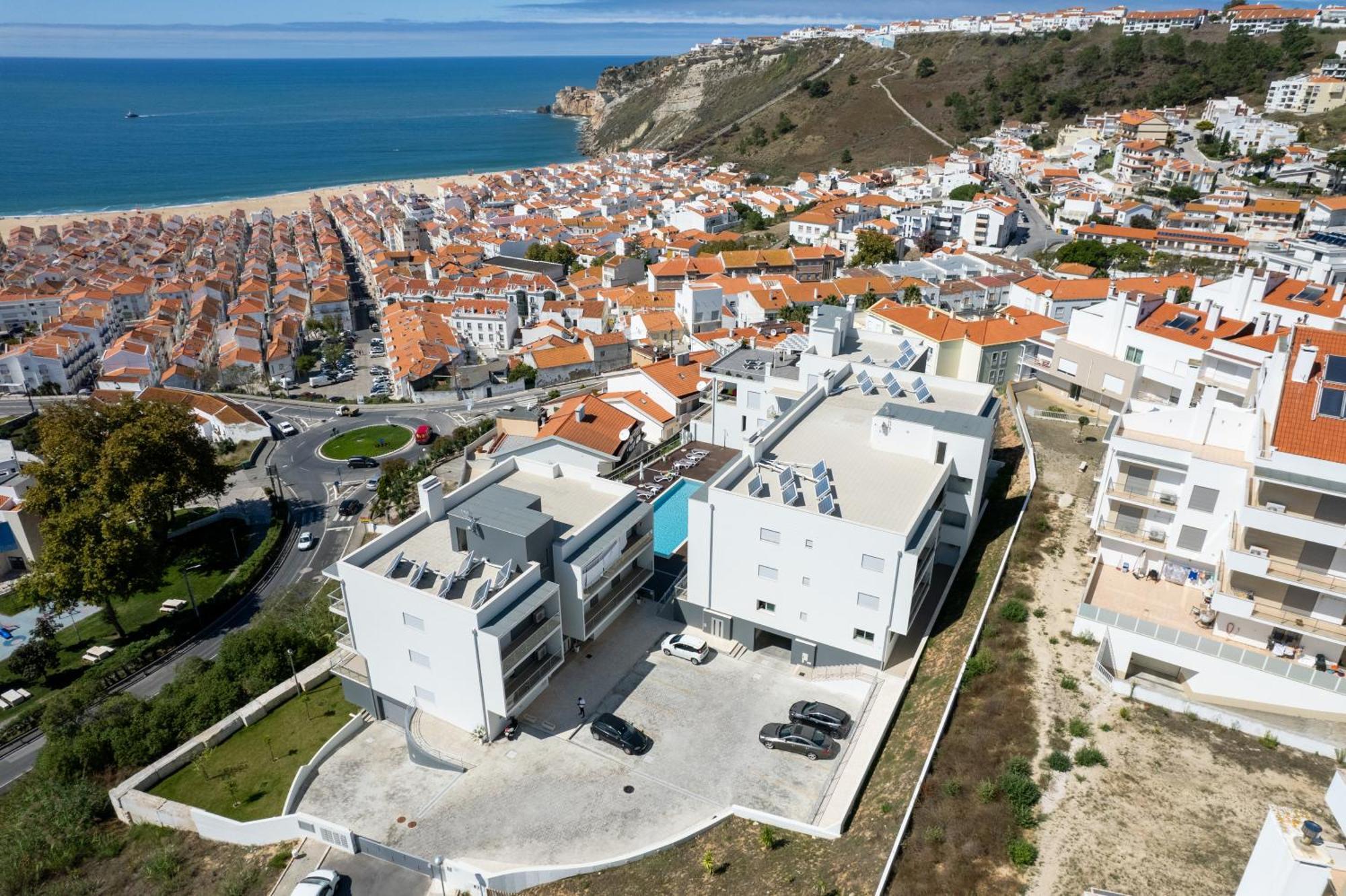 Panoramic Views - Terrace, Sea Views & Pool Apartment Nazaré Exterior photo