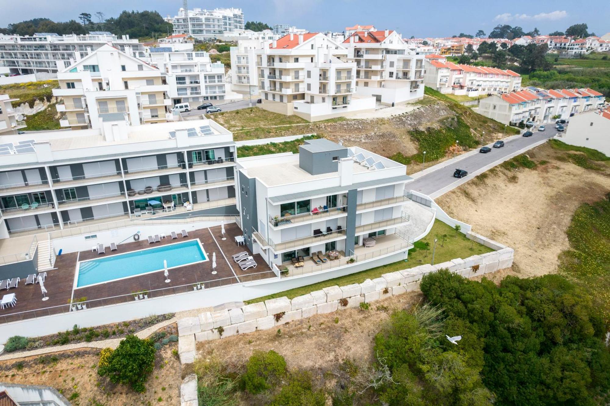 Panoramic Views - Terrace, Sea Views & Pool Apartment Nazaré Exterior photo