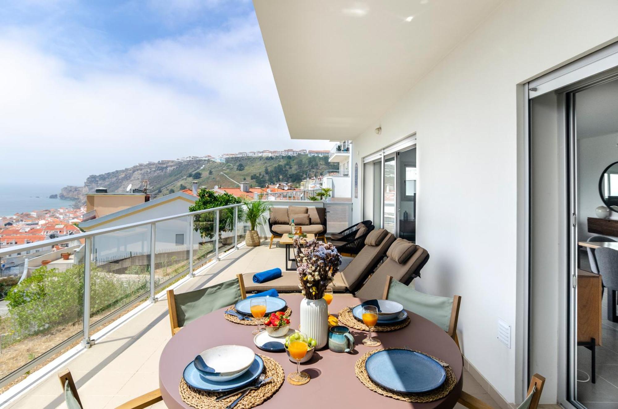 Panoramic Views - Terrace, Sea Views & Pool Apartment Nazaré Exterior photo