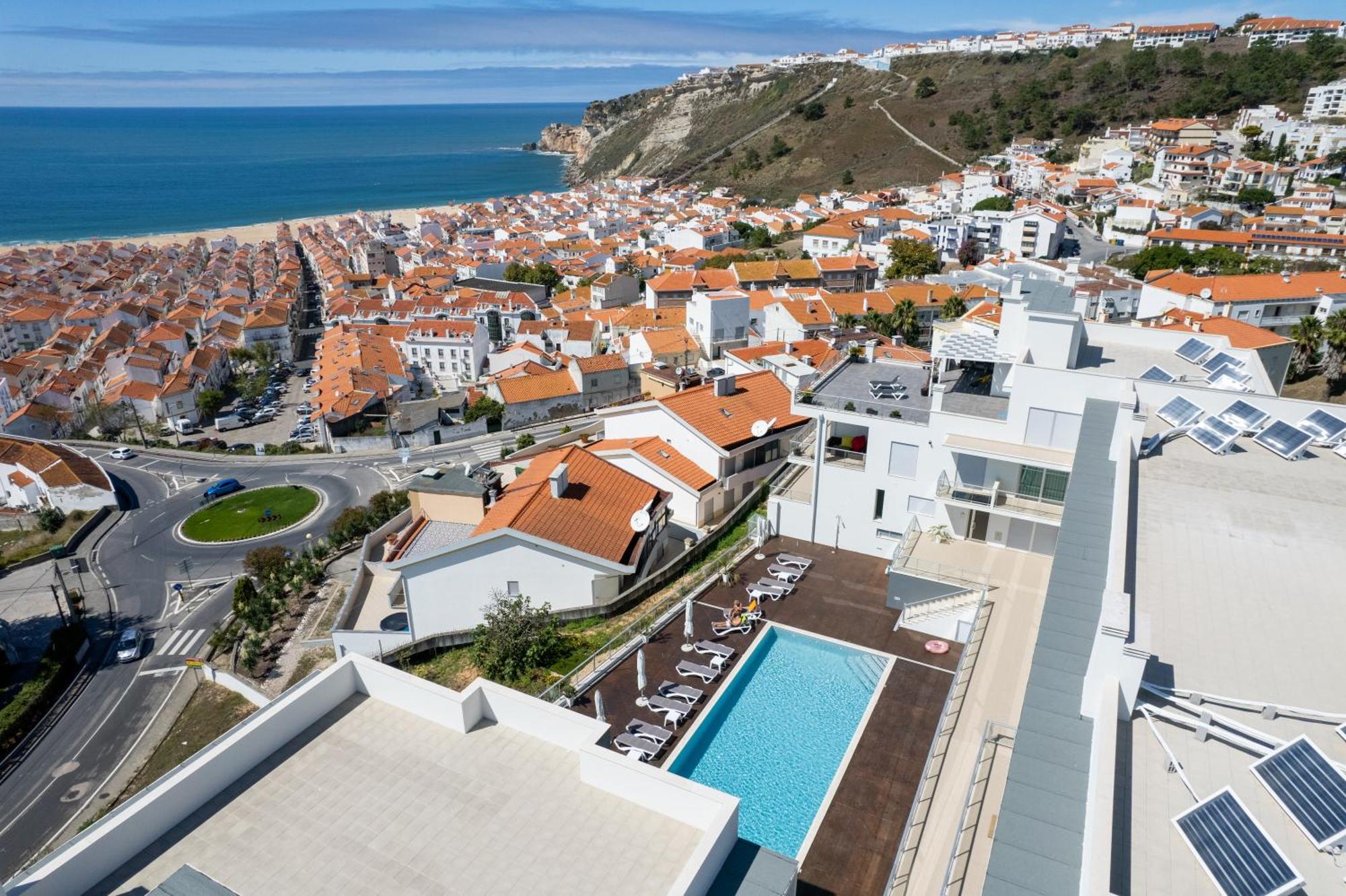 Panoramic Views - Terrace, Sea Views & Pool Apartment Nazaré Exterior photo