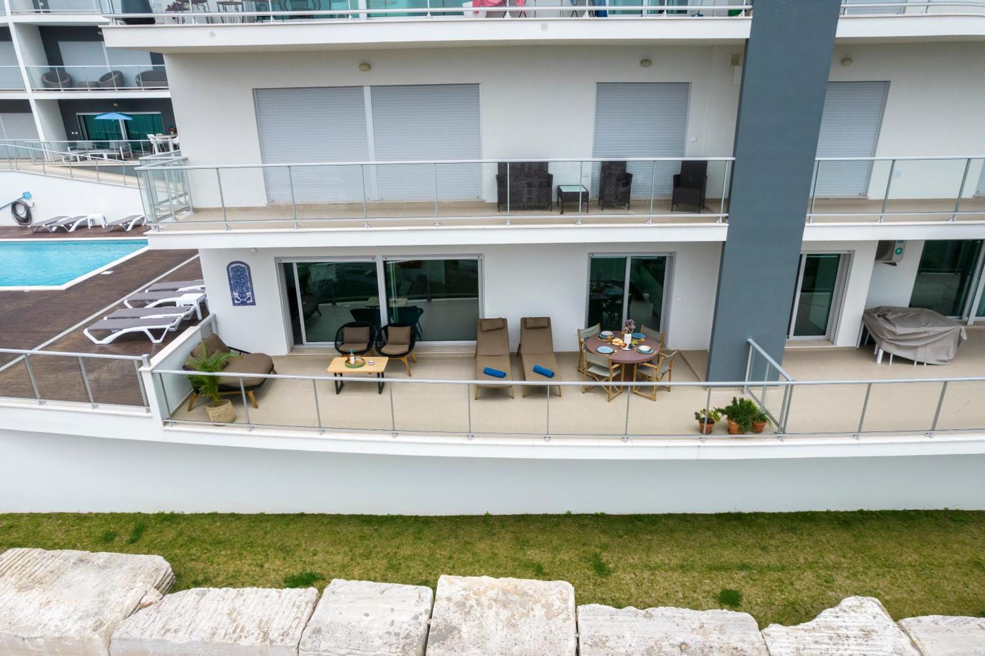 Panoramic Views - Terrace, Sea Views & Pool Apartment Nazaré Room photo