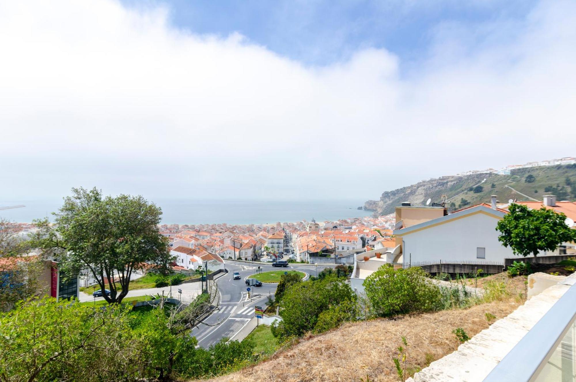 Panoramic Views - Terrace, Sea Views & Pool Apartment Nazaré Room photo